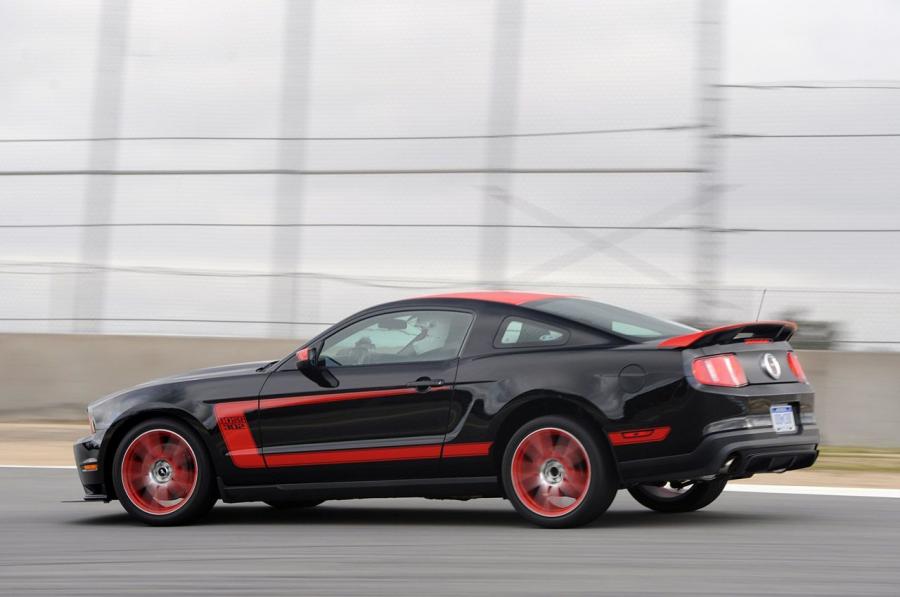  Ford Mustang Boss 302 Laguna Seca 2010 года  (фото 57 из 132)
